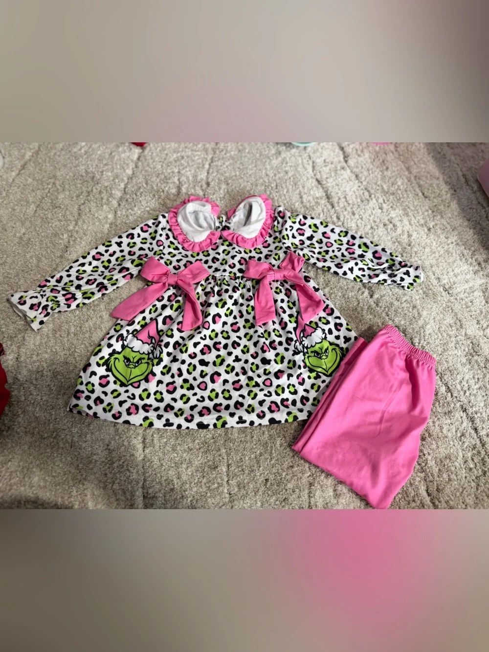 The Grinch Baby Girl Holiday Outfit Size 6-12 Month